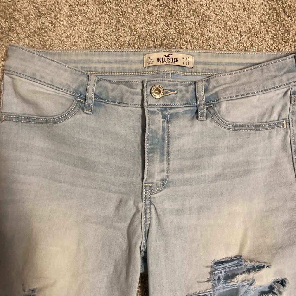 HOLLISTER RIPPED JEANS - Picture 3 of 6